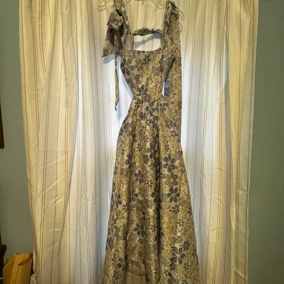 Showpo dress! Blue with colored flowers - Picture 2 of 8